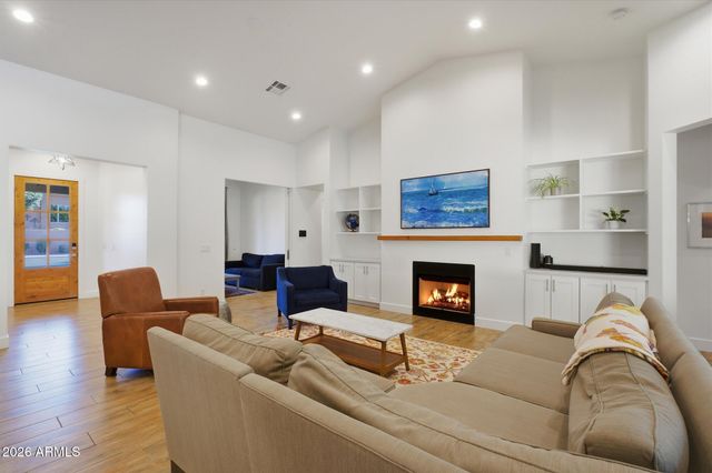 4222 E HAZELWOOD Street, Phoenix, AZ 85018