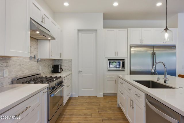 4222 E HAZELWOOD Street, Phoenix, AZ 85018