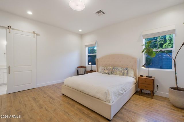 4222 E HAZELWOOD Street, Phoenix, AZ 85018