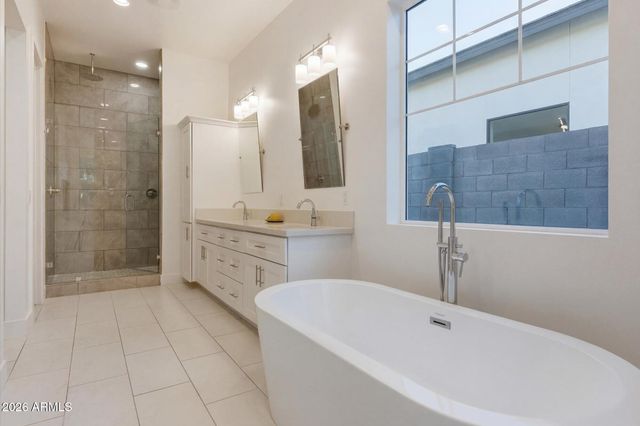 4222 E HAZELWOOD Street, Phoenix, AZ 85018