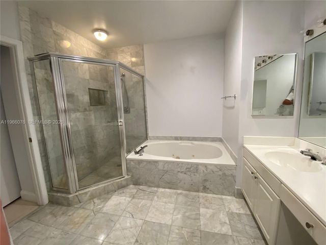 3640 Yacht Club Dr 103, Aventura, FL 33180