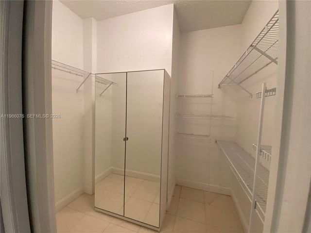 3640 Yacht Club Dr 103, Aventura, FL 33180