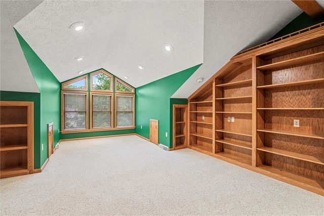 195 Jonathan, Hermitage, PA 16148