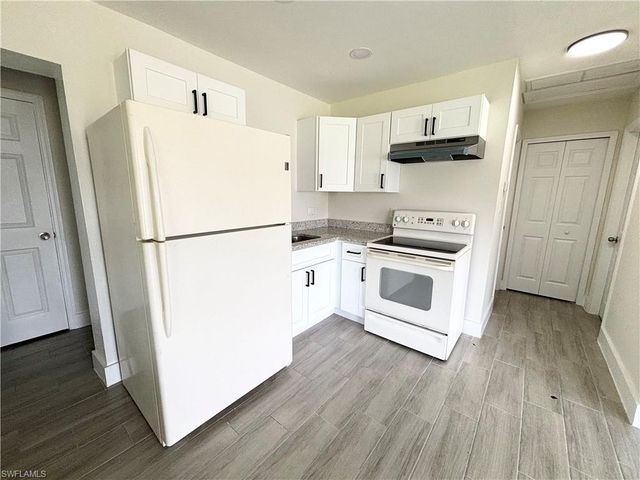 559 Wood AVE, Fort Myers, FL 33905