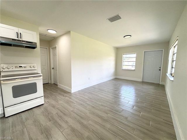 559 Wood AVE, Fort Myers, FL 33905