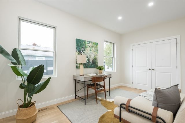 6 Gordon Rd, Arlington, MA 02474