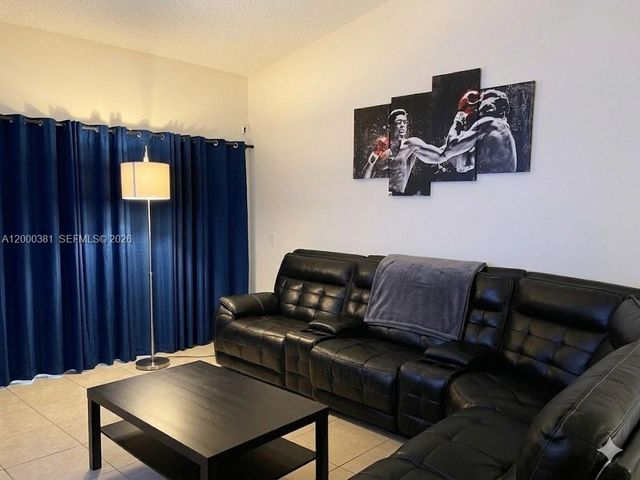 1961 SW 15th St 90, Deerfield Beach, FL 33442