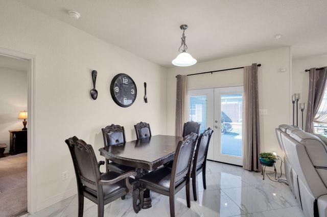 211 Hitt Street, Waxahachie, TX 75165