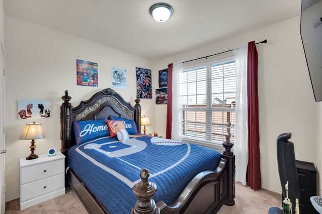 211 Hitt Street, Waxahachie, TX 75165