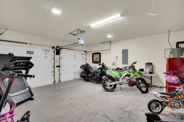 211 Hitt Street, Waxahachie, TX 75165