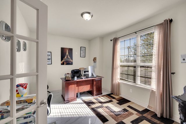 211 Hitt Street, Waxahachie, TX 75165