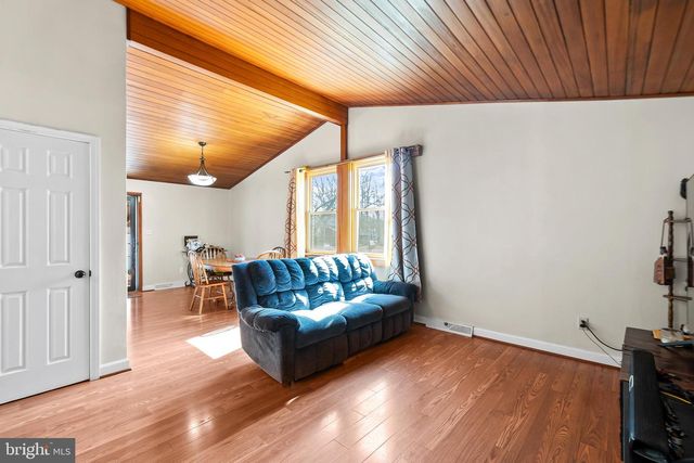 6014 GRIFFITH DR, Suitland, MD 20746