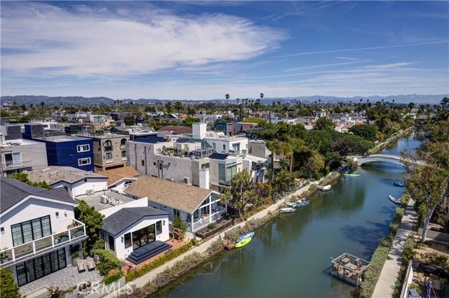 223 Howland Canal, Venice (los Angeles), CA 90291