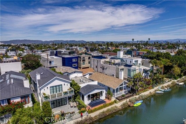 223 Howland Canal, Venice (los Angeles), CA 90291