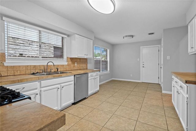 1904 Dayflower TRCE, Cedar Park, TX 78613