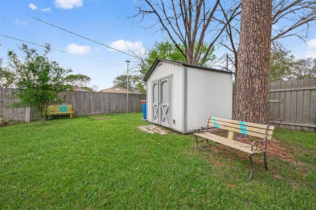 21707 Glenbranch Drive, Spring, TX 77388