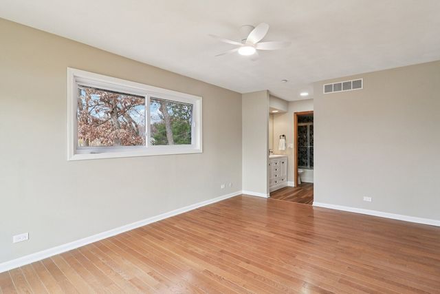 23460 W North Lakewood Lane, Lake Zurich, IL 60047