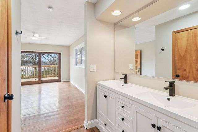 23460 W North Lakewood Lane, Lake Zurich, IL 60047