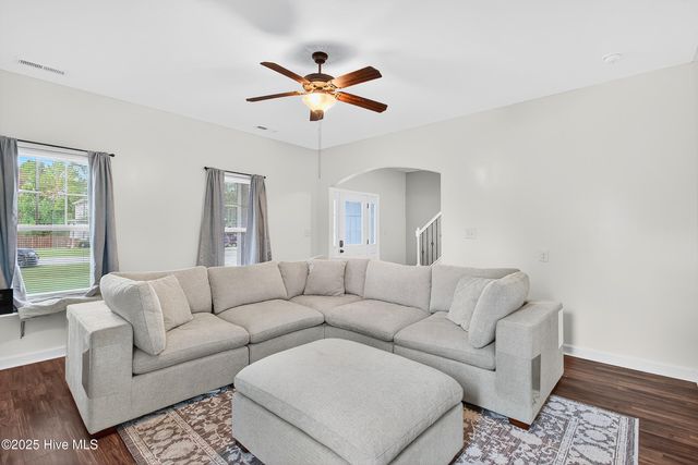 306 Emma Court, Jacksonville, NC 28540