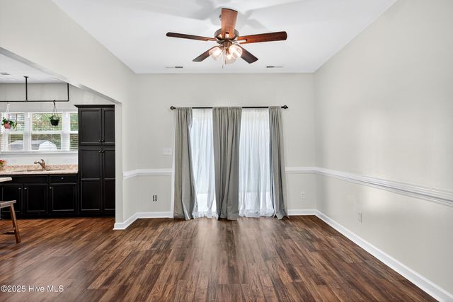 306 Emma Court, Jacksonville, NC 28540