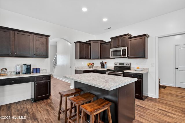 306 Emma Court, Jacksonville, NC 28540