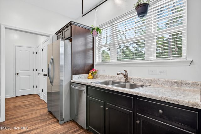 306 Emma Court, Jacksonville, NC 28540