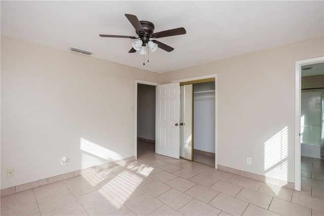 3830 Jamaica Dr, Corpus Christi, TX 78418