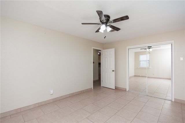3830 Jamaica Dr, Corpus Christi, TX 78418