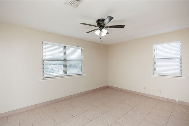 3830 Jamaica Dr, Corpus Christi, TX 78418