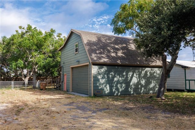 3830 Jamaica Dr, Corpus Christi, TX 78418