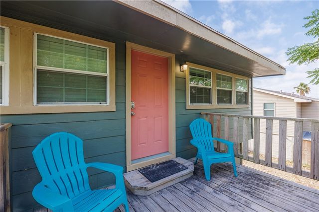 3830 Jamaica Dr, Corpus Christi, TX 78418