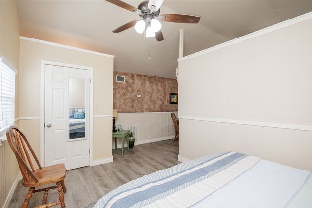 3830 Jamaica Dr, Corpus Christi, TX 78418