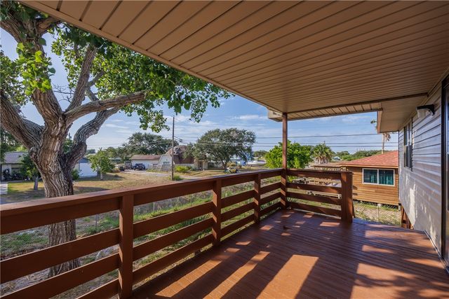 3830 Jamaica Dr, Corpus Christi, TX 78418