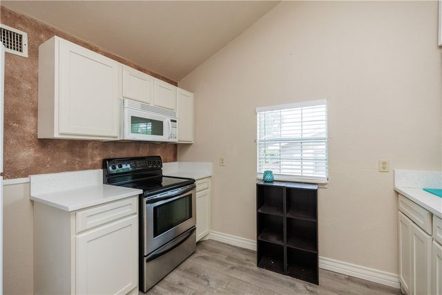 3830 Jamaica Dr, Corpus Christi, TX 78418