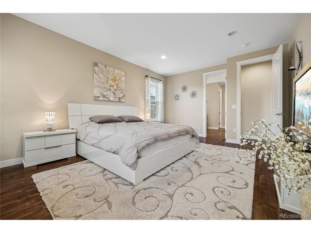 24347 E Long Dr, Aurora, CO 80016