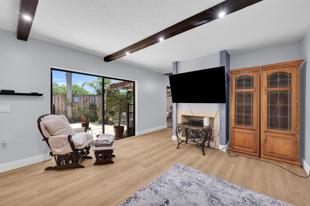 1119 11th Lane, Palm Beach Gardens, FL 33418