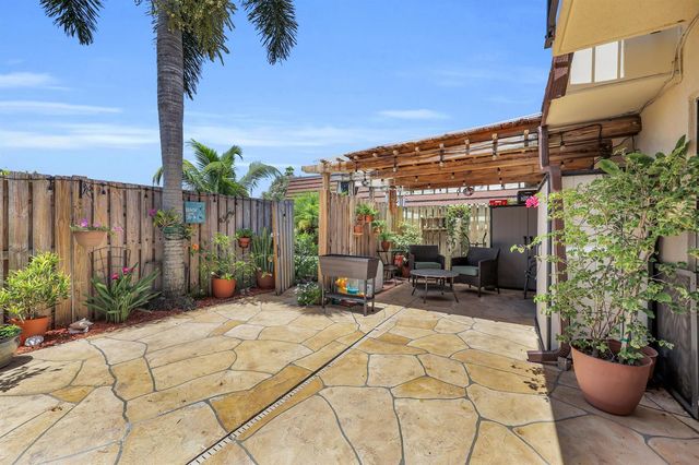 1119 11th Lane, Palm Beach Gardens, FL 33418