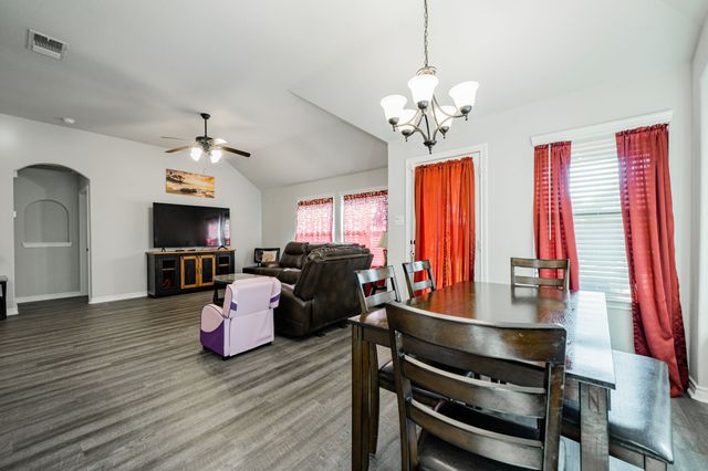 1912 Sunflower Drive, Glenn Heights, TX 75154