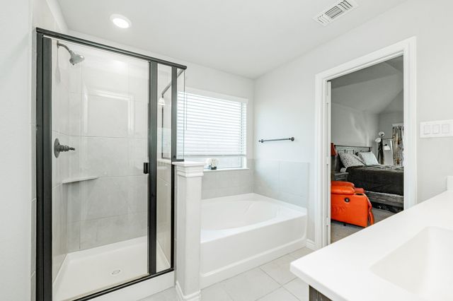 1912 Sunflower Drive, Glenn Heights, TX 75154