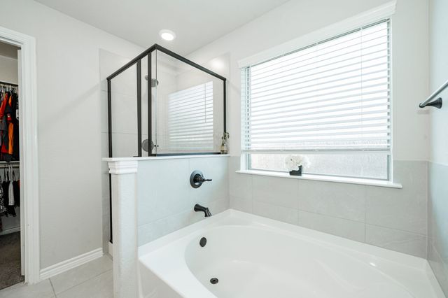 1912 Sunflower Drive, Glenn Heights, TX 75154