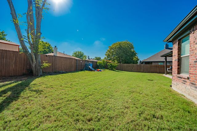 1912 Sunflower Drive, Glenn Heights, TX 75154