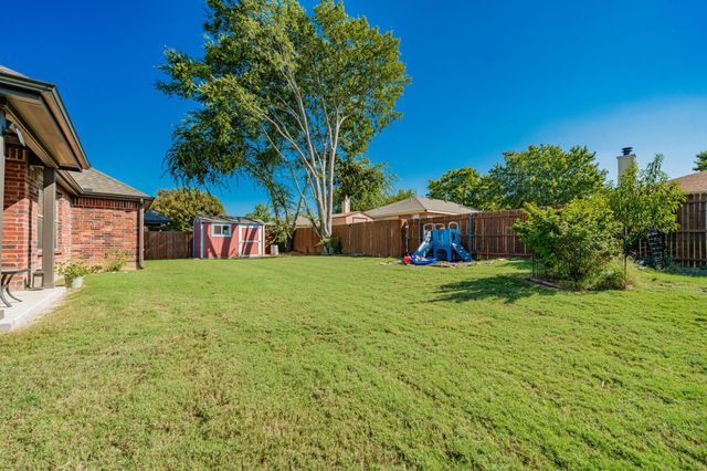 1912 Sunflower Drive, Glenn Heights, TX 75154