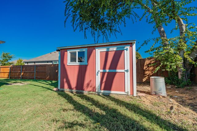 1912 Sunflower Drive, Glenn Heights, TX 75154