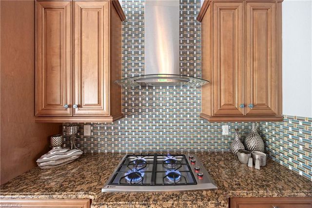 9582 Firenze CIR, Naples, FL 34113