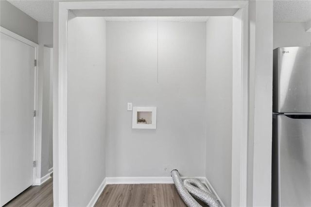 2200 S Hall Avenue, Independence, MO 64053