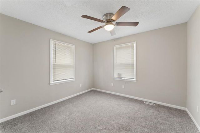 2200 S Hall Avenue, Independence, MO 64053