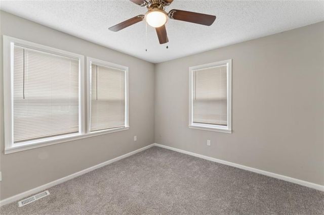 2200 S Hall Avenue, Independence, MO 64053