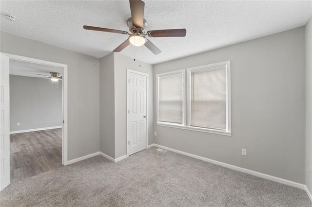 2200 S Hall Avenue, Independence, MO 64053