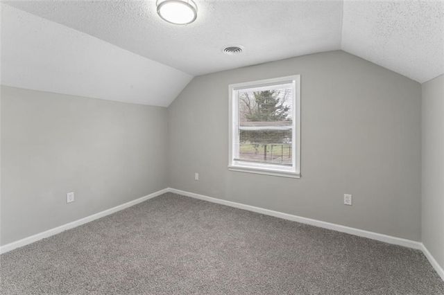 2200 S Hall Avenue, Independence, MO 64053