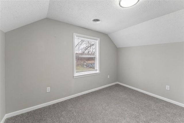 2200 S Hall Avenue, Independence, MO 64053